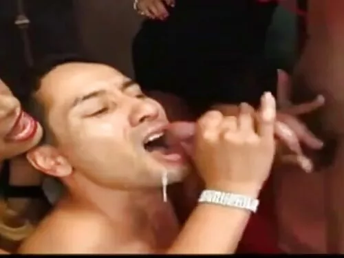 மகன் குளித்த பிறகு அ ...